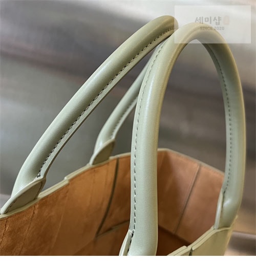 Bottega Veneta 보테가베네타 미디엄 인트레치아토 아르코 토트 백 “ 11 COLOR ” 그레이 Bag 21번 이미지