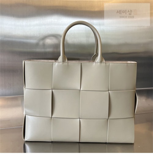 Bottega Veneta 보테가베네타 미디엄 인트레치아토 아르코 토트 백 “ 11 COLOR ” 그레이 Bag 34번 이미지