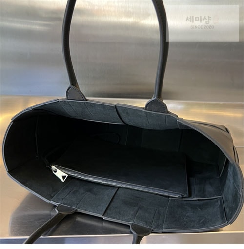 Bottega Veneta 보테가베네타 미디엄 인트레치아토 아르코 토트 백 “ 11 COLOR ” 그레이 Bag 42번 이미지