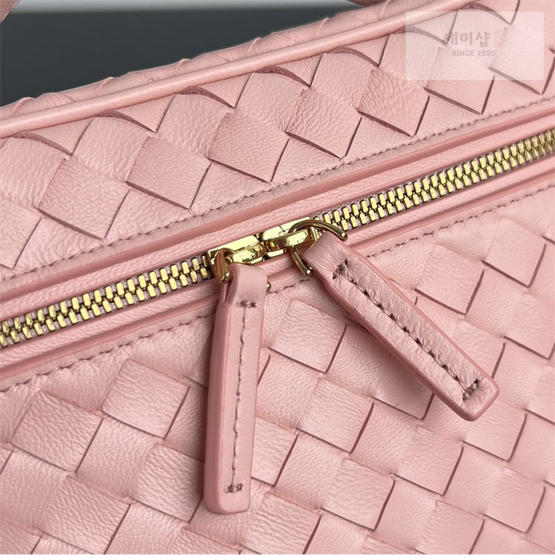 Bottega Veneta 보테가베네타 소프트 베니티 백 “ 5 COLOR ” 레드 Bag 18번 이미지