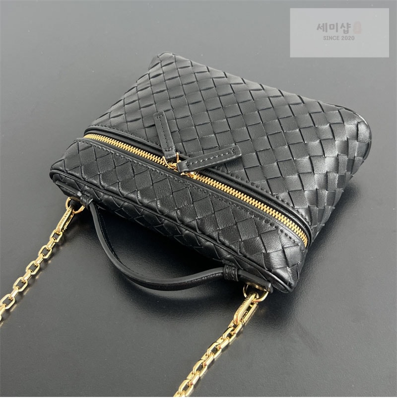 Bottega Veneta 보테가베네타 소프트 베니티 백 “ 5 COLOR ” 레드 Bag 21번 이미지