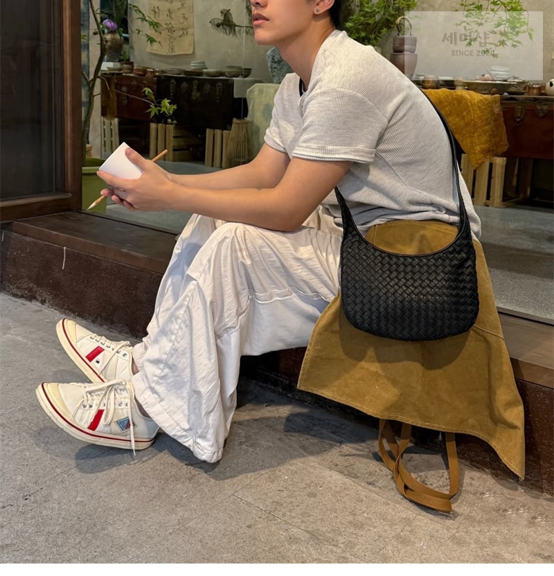 Bottega Veneta 보테가베네타 스몰 베네토 숄더백 블랙 Bag 4번 이미지