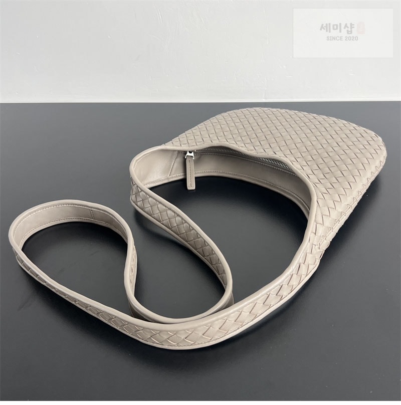 Bottega Veneta 보테가베네타 스몰 베네토 숄더백 그레이지 Bag 8번 이미지