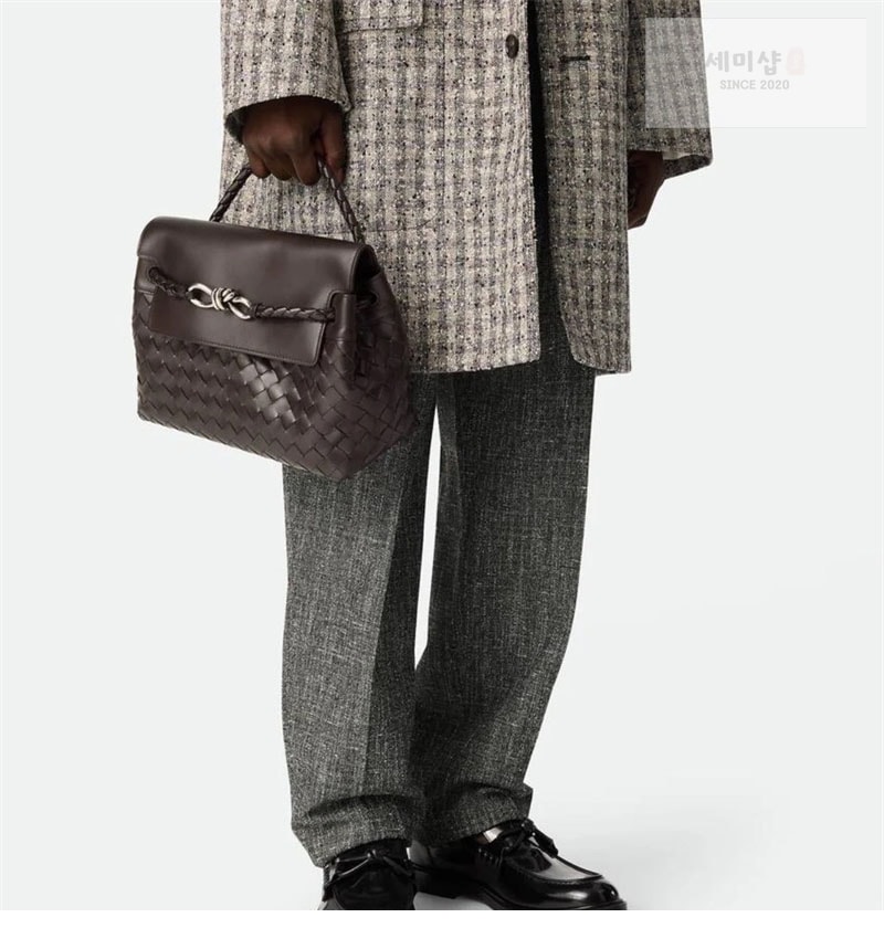 Bottega Veneta 보테가베네타 스몰 안디아모 메신저백 “ 3 COLOR ” 블랙 Bag 4번 이미지