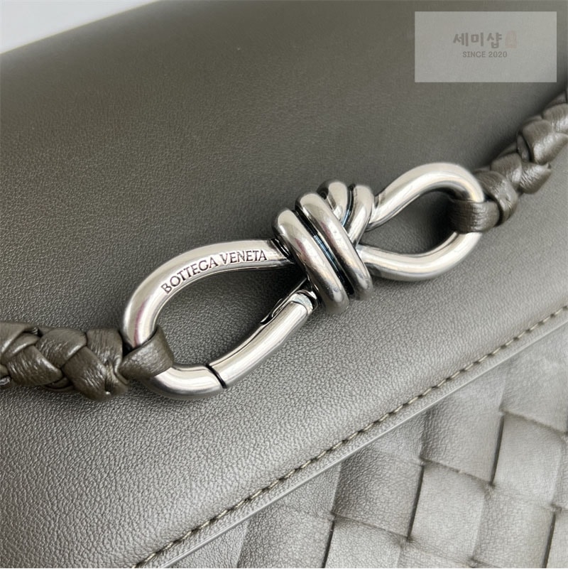 Bottega Veneta 보테가베네타 스몰 안디아모 메신저백 “ 3 COLOR ” 블랙 Bag 9번 이미지