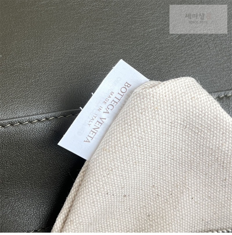 Bottega Veneta 보테가베네타 스몰 안디아모 메신저백 “ 3 COLOR ” 블랙 Bag 17번 이미지