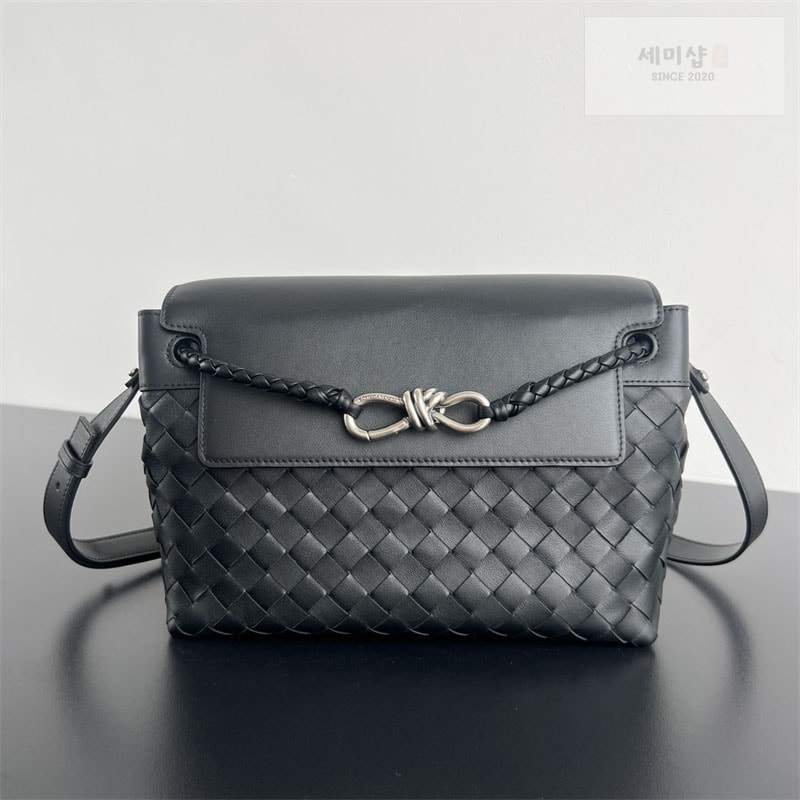 Bottega Veneta 보테가베네타 스몰 안디아모 메신저백 “ 3 COLOR ” 블랙 Bag 20번 이미지