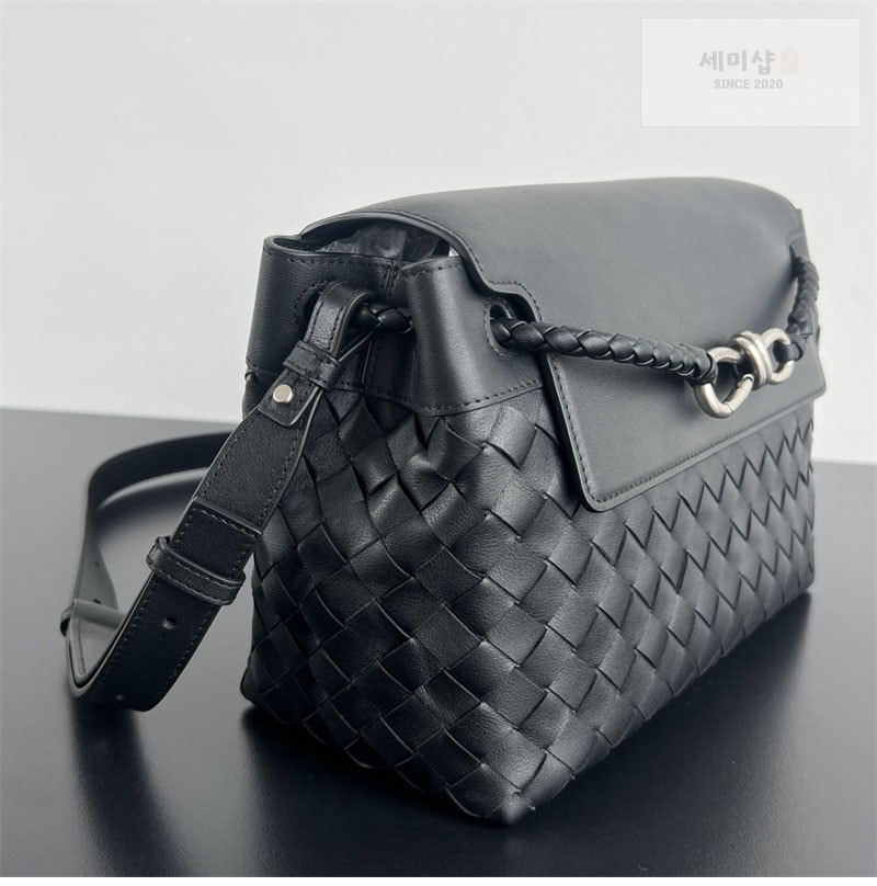 Bottega Veneta 보테가베네타 스몰 안디아모 메신저백 “ 3 COLOR ” 블랙 Bag 25번 이미지