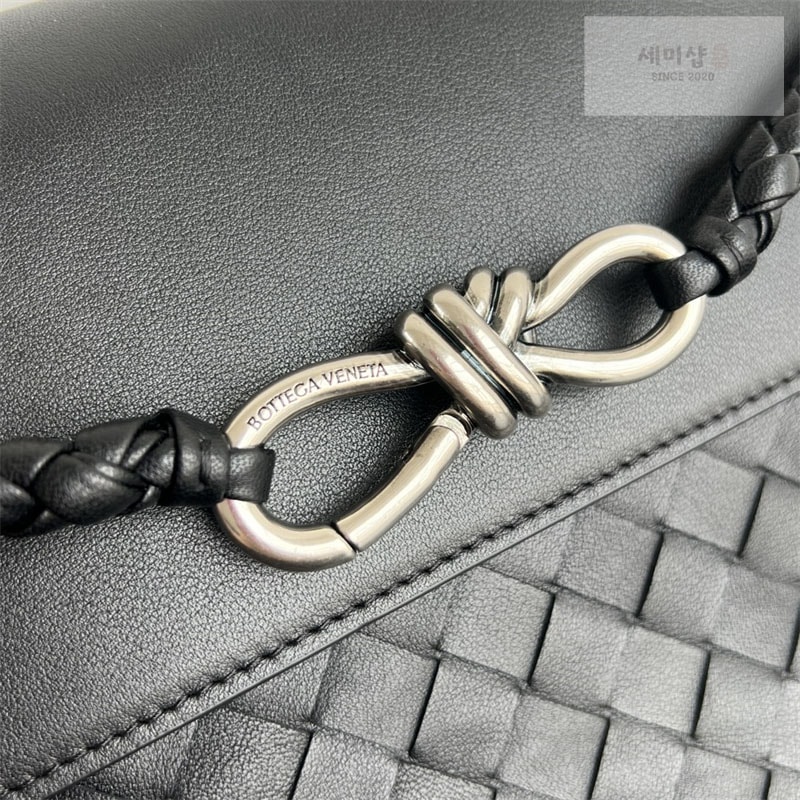Bottega Veneta 보테가베네타 스몰 안디아모 메신저백 “ 3 COLOR ” 블랙 Bag 26번 이미지