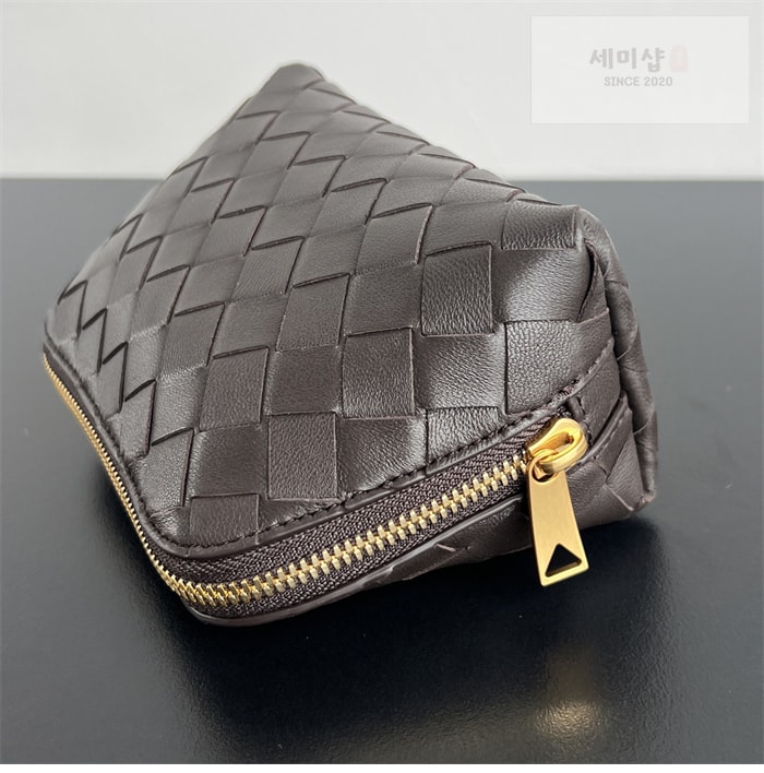Bottega Veneta 보테가베네타 스몰 인트레치아토 반달 뷰티 파우치 “ 7COLOR ” 그레이+그린+블루 Bag 25번 이미지