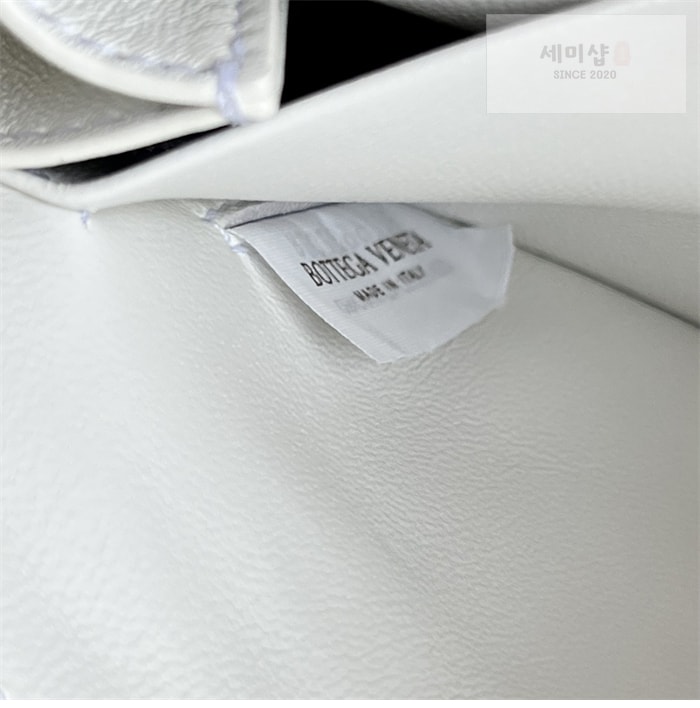 Bottega Veneta 보테가베네타 스몰 인트레치아토 반달 뷰티 파우치 “ 7COLOR ” 그레이+그린+블루 Bag 27번 이미지
