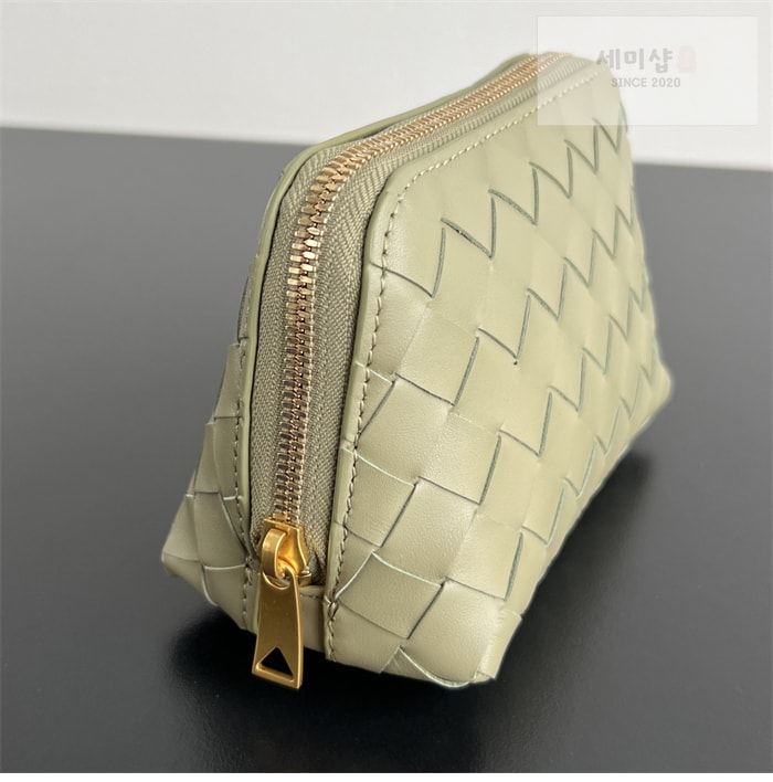 Bottega Veneta 보테가베네타 스몰 인트레치아토 반달 뷰티 파우치 “ 7COLOR ” 그레이+그린+블루 Bag 21번 이미지