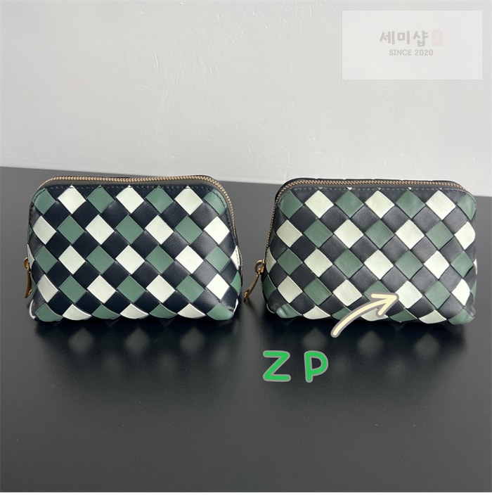 Bottega Veneta 보테가베네타 스몰 인트레치아토 반달 뷰티 파우치 “ 7COLOR ” 그레이+그린+블루 Bag 30번 이미지