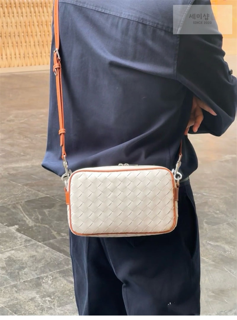 보테가베네타 보테가베네타 스몰 인트레치아토 카메라 백 “ 7 COLOR ” 1# Bag 19번 이미지