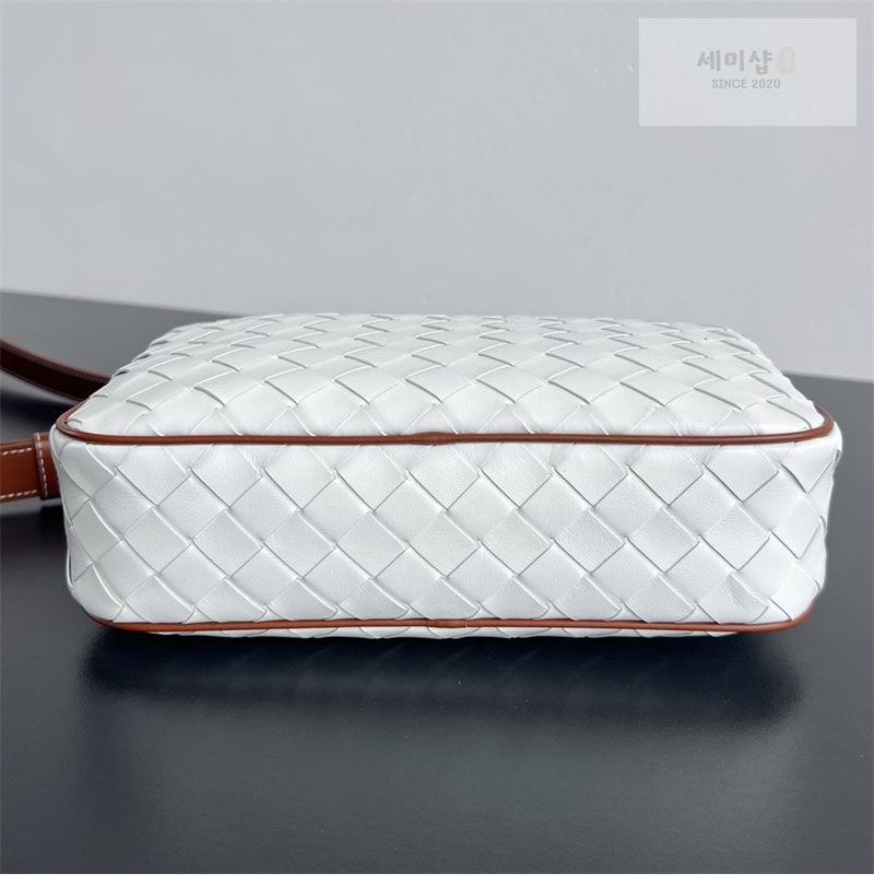 보테가베네타 보테가베네타 스몰 인트레치아토 카메라 백 “ 7 COLOR ” 1# Bag 26번 이미지