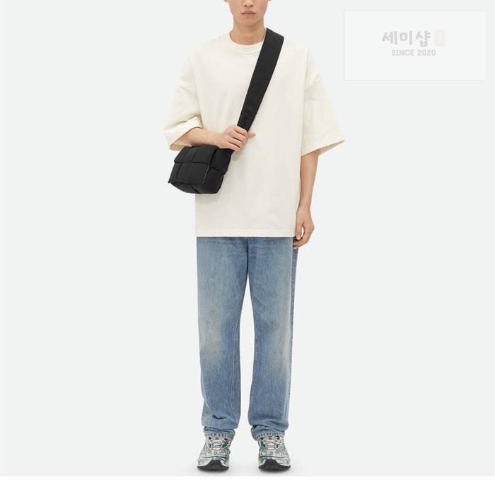 Bottega Veneta 보테가베네타 스몰 패디드 테크 카세트 백 “ 4COLOR ” 블랙+그린 Bag 4번 이미지