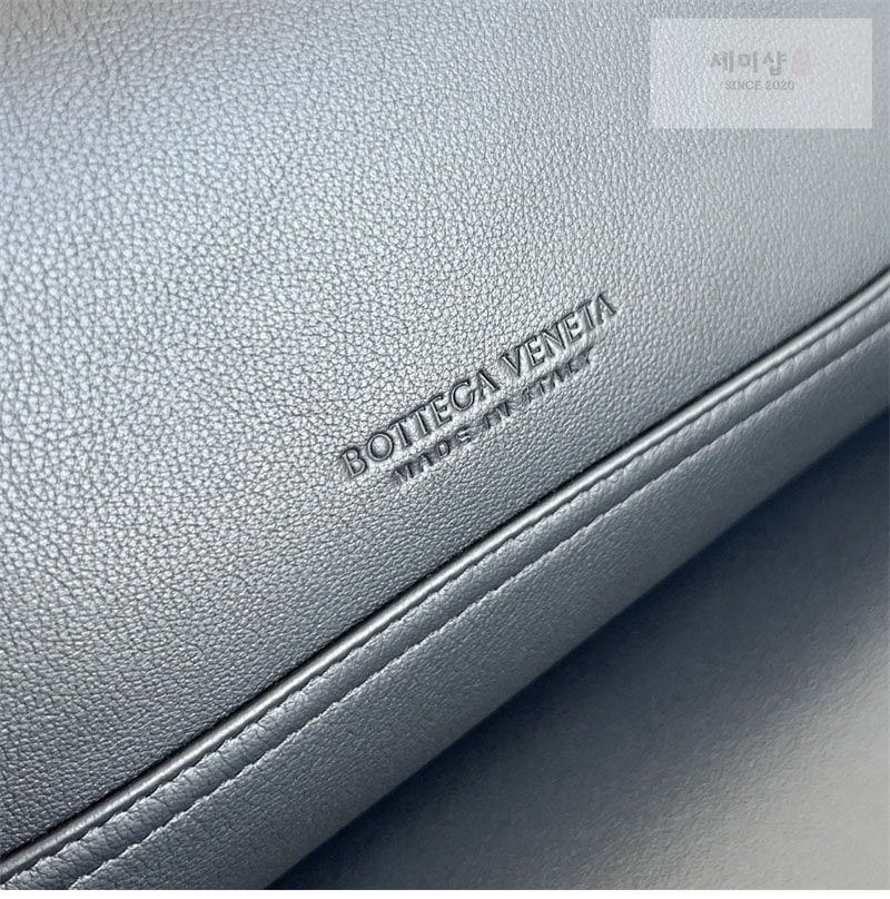Bottega Veneta 보테가베네타 스몰 홉 백“ 3COLOR ” 올리브그린 Bag 11번 이미지