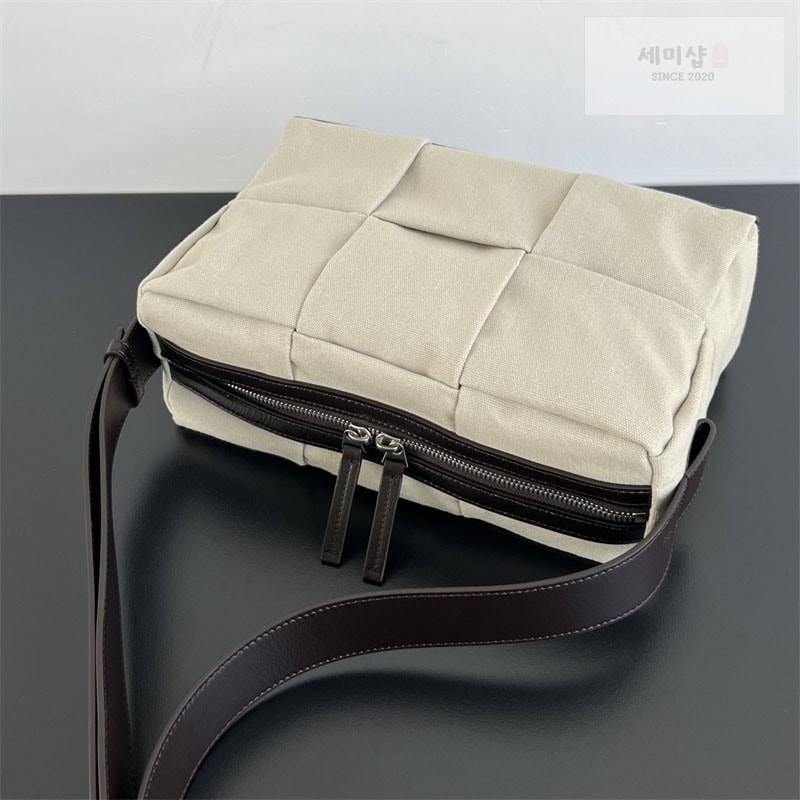 보테가베네타 보테가베네타 캔버스 아르코 크로스백 레플리카 11번 이미지 - Bag | 세미샵 레플리카 사이트