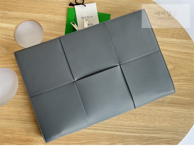 Bottega Veneta 보테가베네타 아르코 도큐먼트 케이스 “ 4 COLOR ” 그레이 Bag 3번 이미지