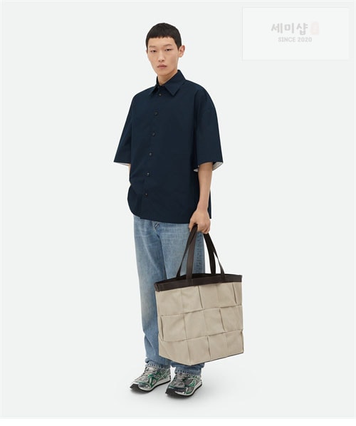 보테가베네타 보테가베네타 캔버스 아르코 토트백 폰단트 Bag 4번 이미지
