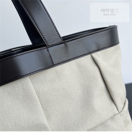 보테가베네타 보테가베네타 캔버스 아르코 토트백 폰단트 Bag 8번 이미지