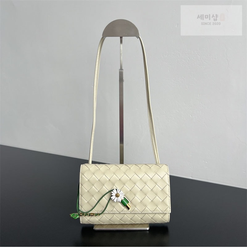 Bottega Veneta 보테가베네타 안디아모 데이지 파우치 “ 4 COLOR ” 그린 Bag 11번 이미지