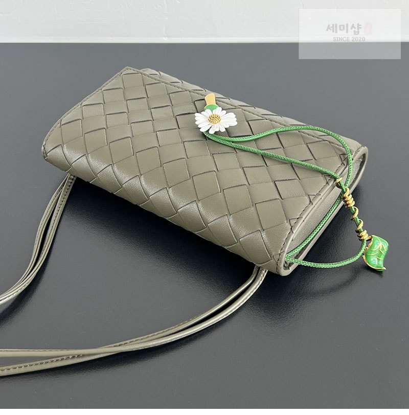 Bottega Veneta 보테가베네타 안디아모 데이지 파우치 “ 4 COLOR ” 그린 Bag 26번 이미지