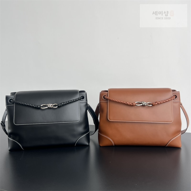 Bottega Veneta 보테가베네타 안디아모 메신저백 “ 2 COLOR ” 블랙 Bag 8번 이미지