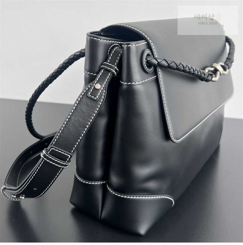 Bottega Veneta 보테가베네타 안디아모 메신저백 “ 2 COLOR ” 블랙 Bag 2번 이미지