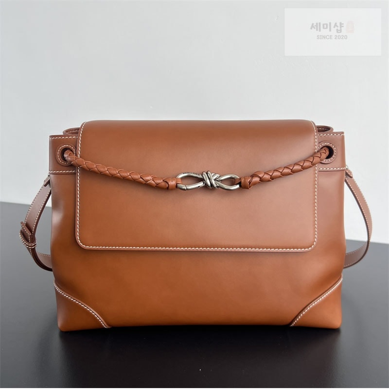 Bottega Veneta 보테가베네타 안디아모 메신저백 “ 2 COLOR ” 블랙 Bag 17번 이미지
