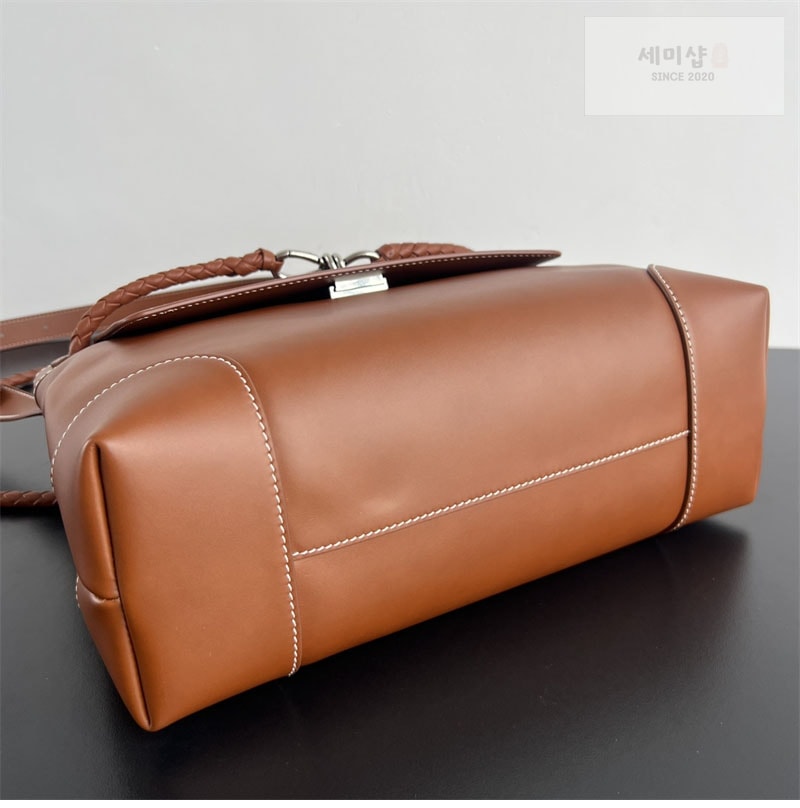 Bottega Veneta 보테가베네타 안디아모 메신저백 “ 2 COLOR ” 블랙 Bag 18번 이미지