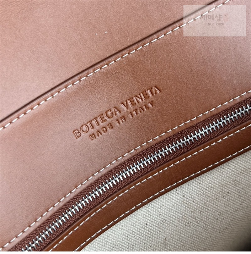 Bottega Veneta 보테가베네타 안디아모 메신저백 “ 2 COLOR ” 블랙 Bag 7번 이미지