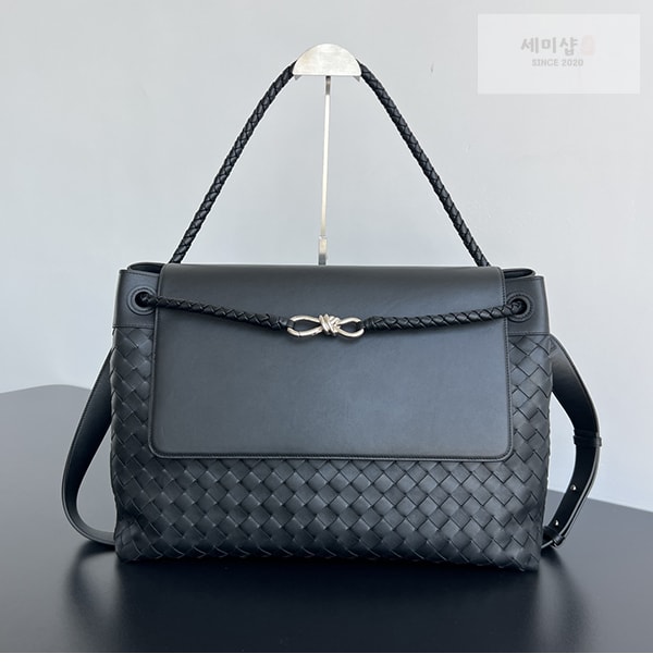 Bottega Veneta 보테가베네타 안디아모 라지 메신저 백 “ 3 COLOR ” 폰단트 Bag 6번 이미지
