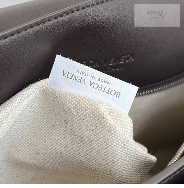 Bottega Veneta 보테가베네타 안디아모 라지 메신저 백 “ 3 COLOR ” 폰단트 Bag 19번 이미지