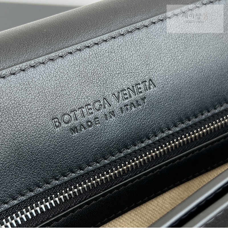 Bottega Veneta 보테가베네타 안디아모 미디엄 메신저백 “ 3 COLOR ” 블랙 Bag 2번 이미지