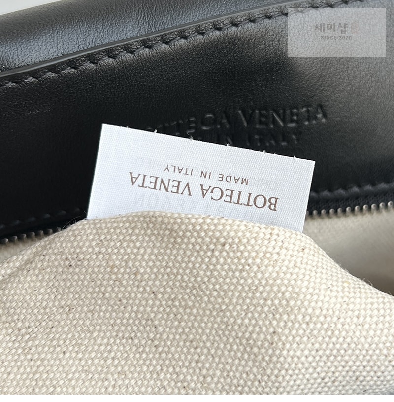 Bottega Veneta 보테가베네타 안디아모 미디엄 메신저백 “ 3 COLOR ” 블랙 Bag 17번 이미지