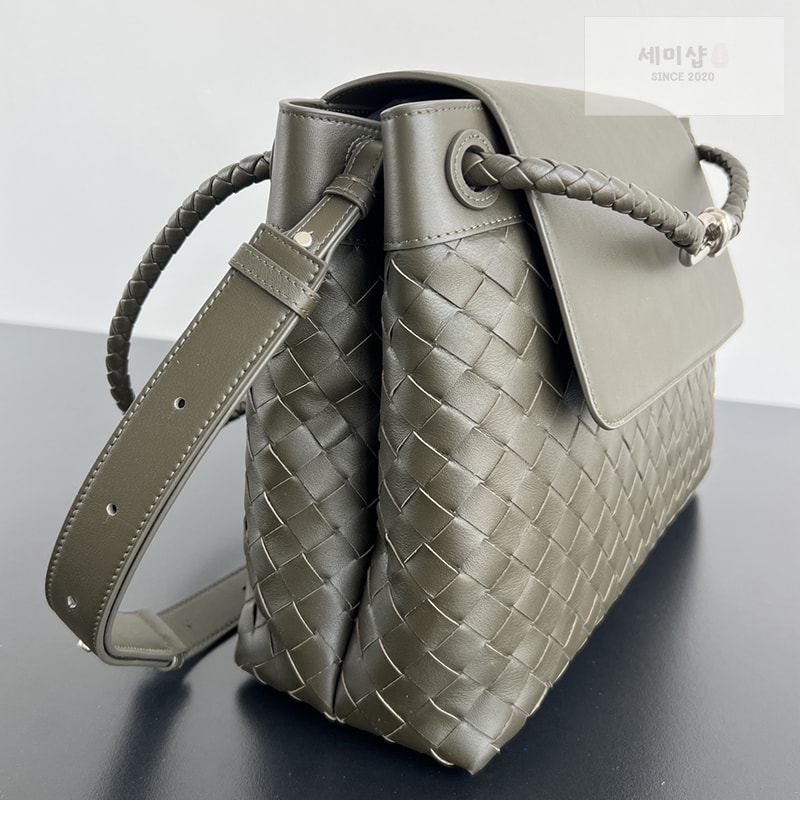 Bottega Veneta 보테가베네타 안디아모 미디엄 메신저백 “ 3 COLOR ” 블랙 Bag 3번 이미지