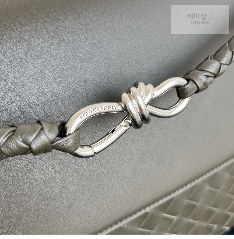 Bottega Veneta 보테가베네타 안디아모 미디엄 메신저백 “ 3 COLOR ” 블랙 Bag 19번 이미지