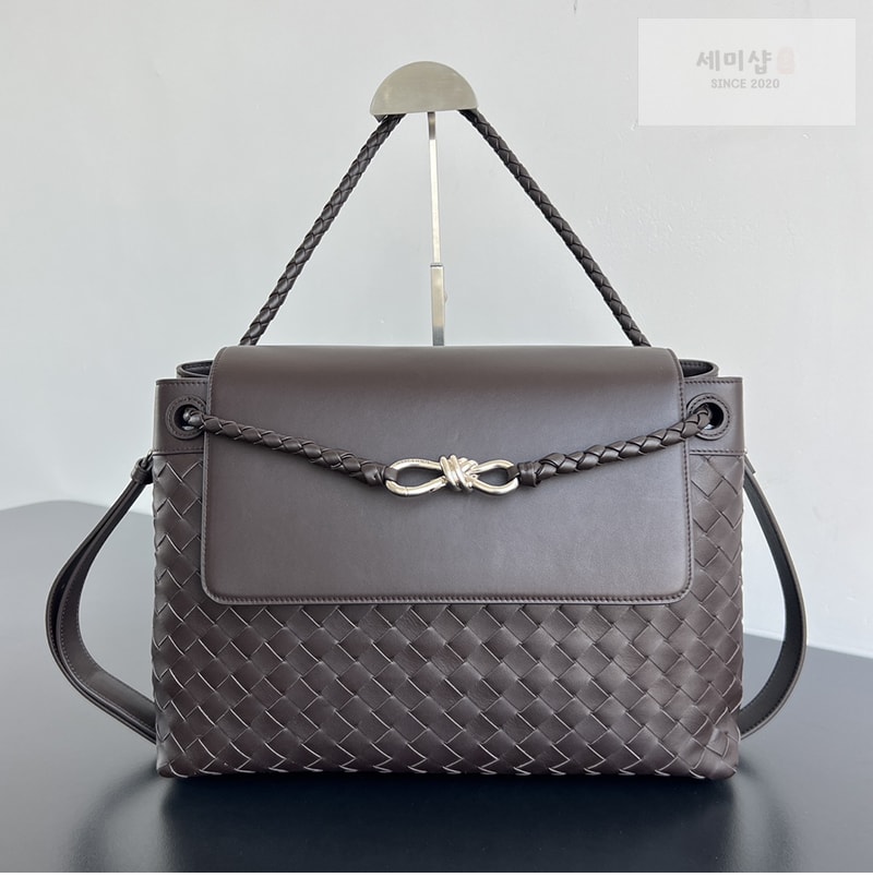 Bottega Veneta 보테가베네타 안디아모 미디엄 메신저백 “ 3 COLOR ” 블랙 Bag 21번 이미지