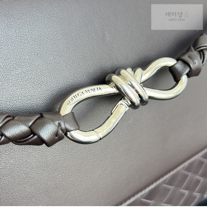 Bottega Veneta 보테가베네타 안디아모 미디엄 메신저백 “ 3 COLOR ” 블랙 Bag 14번 이미지