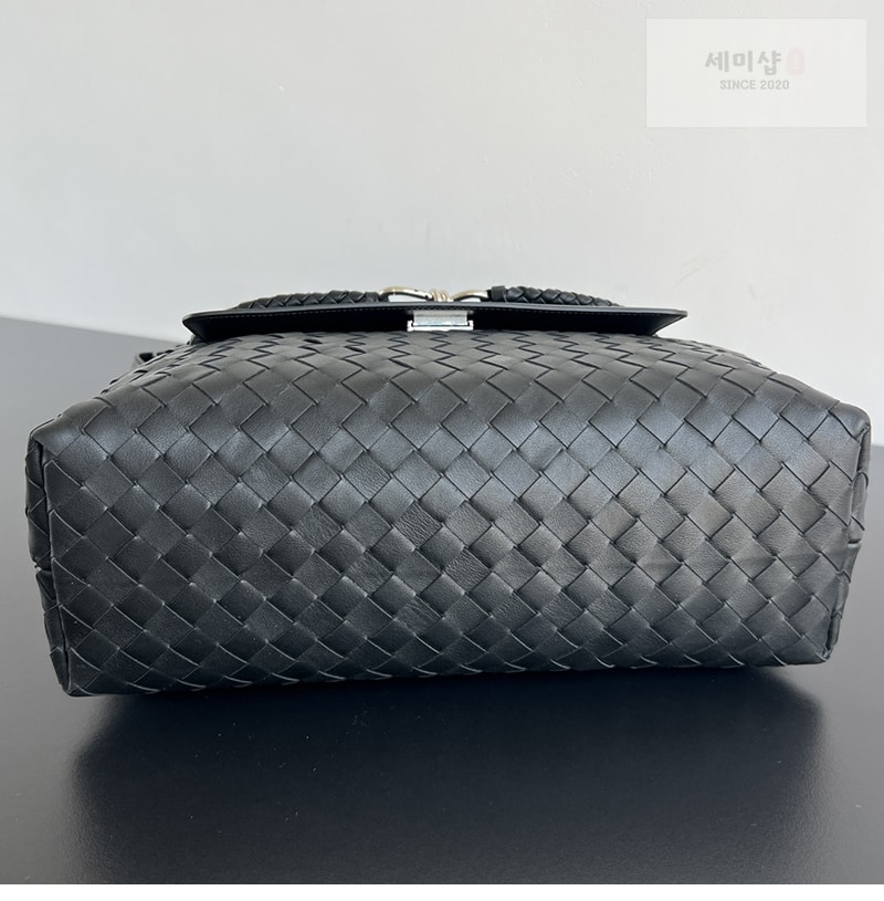 Bottega Veneta 보테가베네타 안디아모 미디엄 메신저백 “ 3 COLOR ” 블랙 Bag 27번 이미지