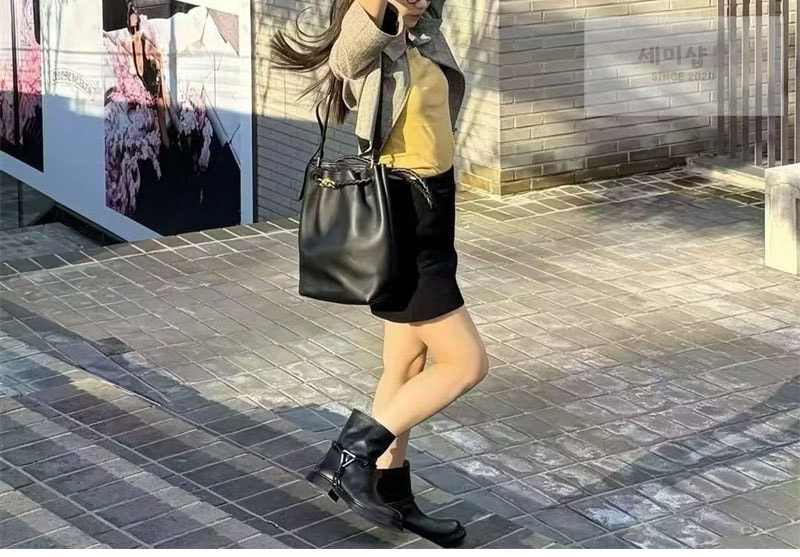 Bottega Veneta 보테가베네타 안디아모 버킷 백 “ 3 COLOR ” 다크 브라운 Bag 15번 이미지
