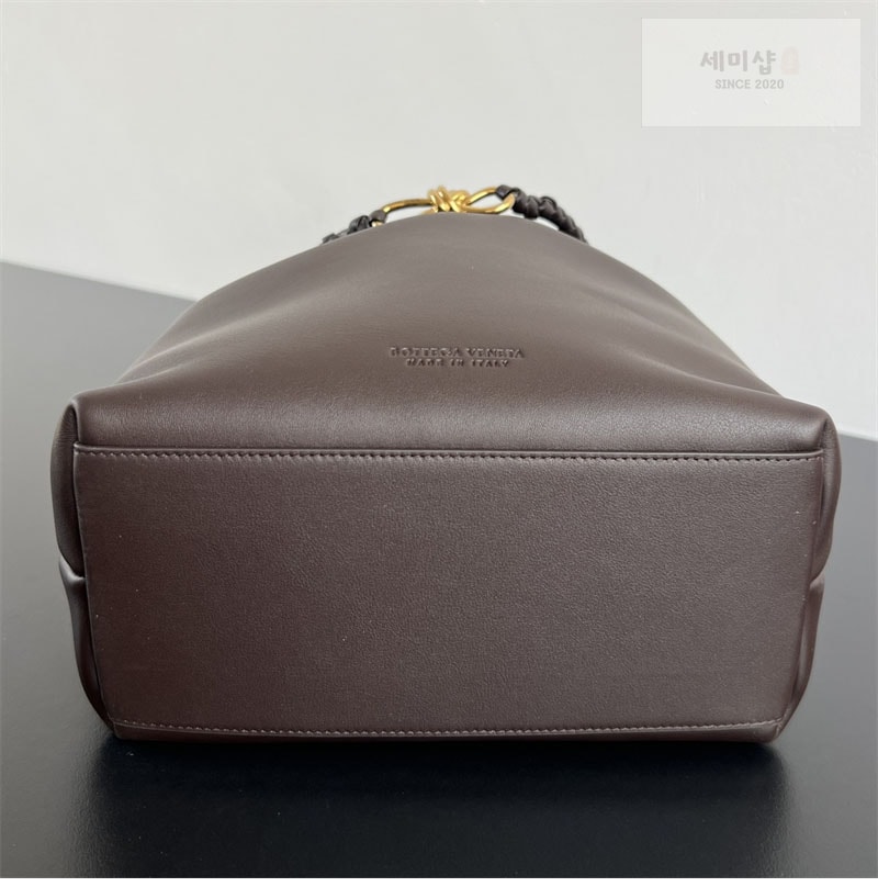 Bottega Veneta 보테가베네타 안디아모 버킷 백 “ 3 COLOR ” 다크 브라운 Bag 8번 이미지
