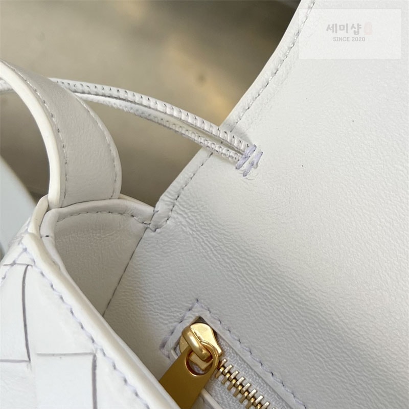 Bottega Veneta 보테가베네타 안디아모 크로스바디 백 “ 6 COLOR ” 다크 브라운 Bag 15번 이미지