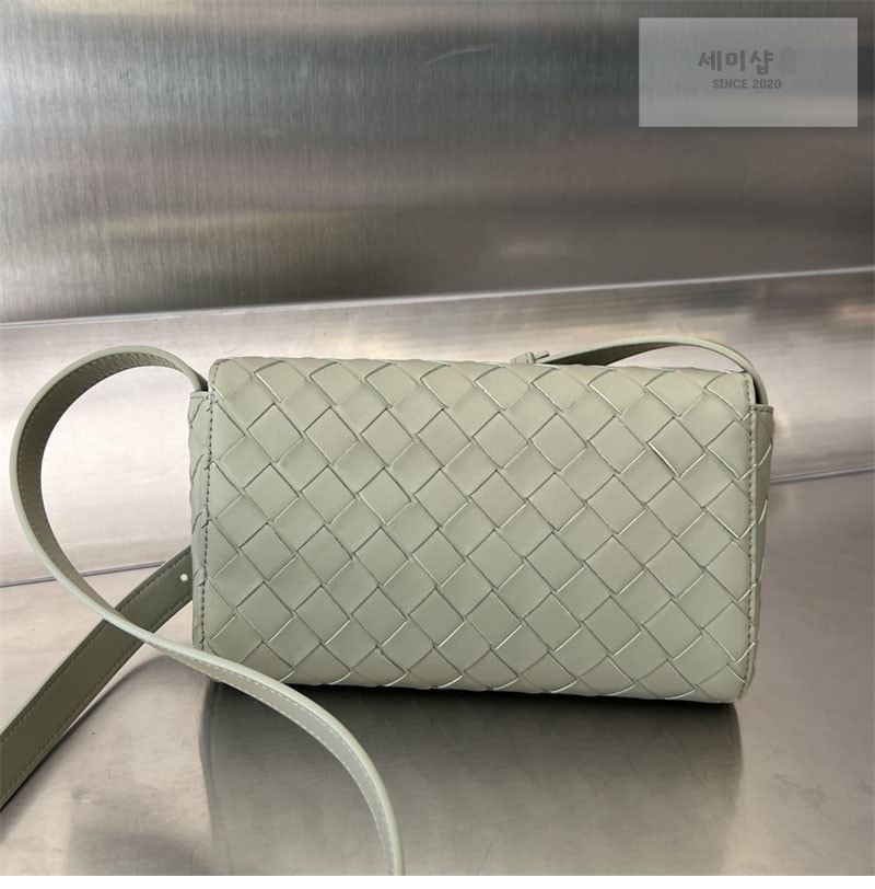 Bottega Veneta 보테가베네타 안디아모 크로스바디 백 “ 6 COLOR ” 다크 브라운 Bag 23번 이미지