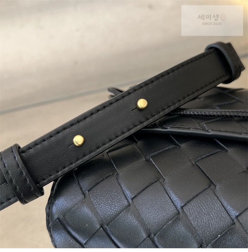 Bottega Veneta 보테가베네타 안디아모 크로스바디 백 “ 6 COLOR ” 다크 브라운 Bag 20번 이미지