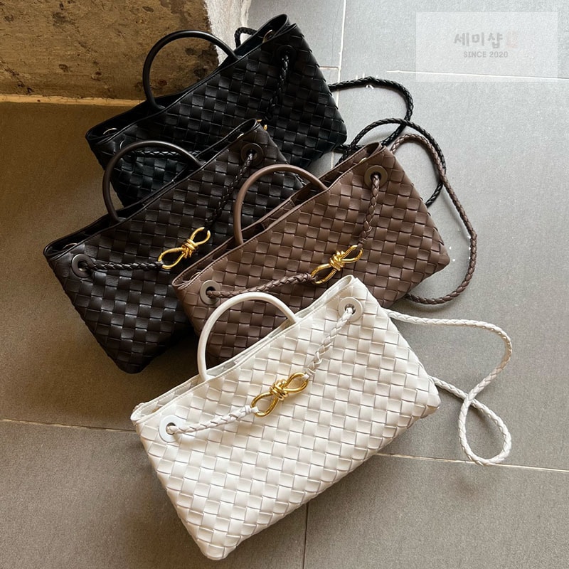 Bottega Veneta 보테가베네타 이스트 웨스트 스몰 안디아모 토트백 " 4 COLOR ” 블랙 Bag 4번 이미지