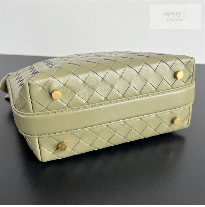 보테가베네타 보테가베네타 월리스 미니 인트레치아토 레더 숄더 백 815395 블랙 Bag 26번 이미지