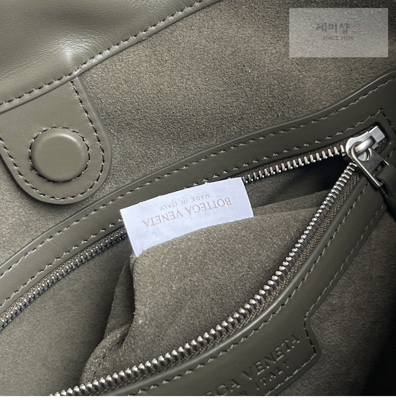 Bottega Veneta 보테가베네타 인트레치아토 비블리오테카 버킷 백 “ 3 COLOR ” 폰단트 Bag 18번 이미지