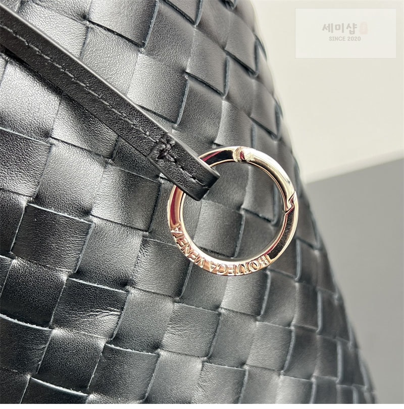 Bottega Veneta 보테가베네타 인트레치아토 비블리오테카 버킷 백 “ 3 COLOR ” 폰단트 Bag 20번 이미지
